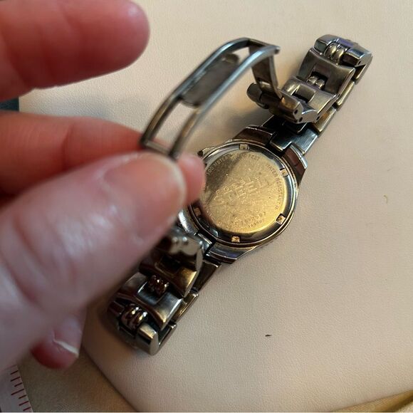 EUC Fossil Silver Steel Watch - Picture 5 of 5